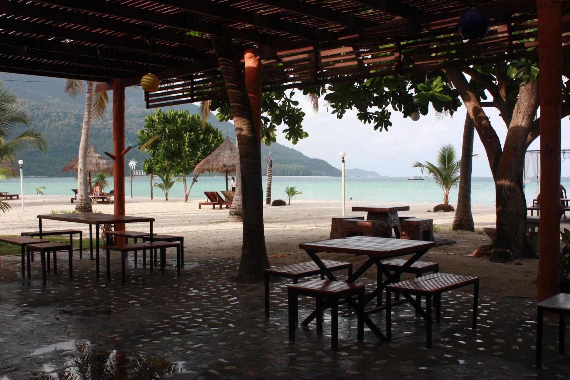 Andaman Beach Resort Lipe Luaran gambar