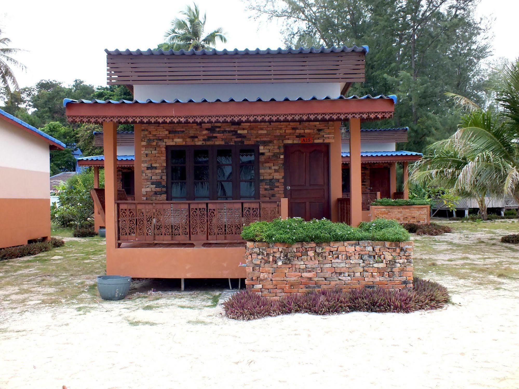 Andaman Beach Resort Lipe Luaran gambar